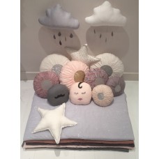 Bedpsread 90 x 100cm by Mouche Bedpsread 90 x 100cm by Mouche